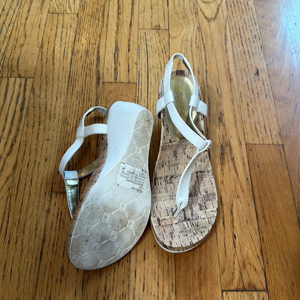 Sandals - Picture 2 of 3